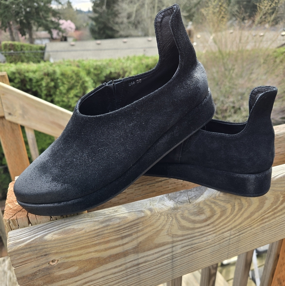 Antelope 244 Piper Black Slip-on Shoes - 38